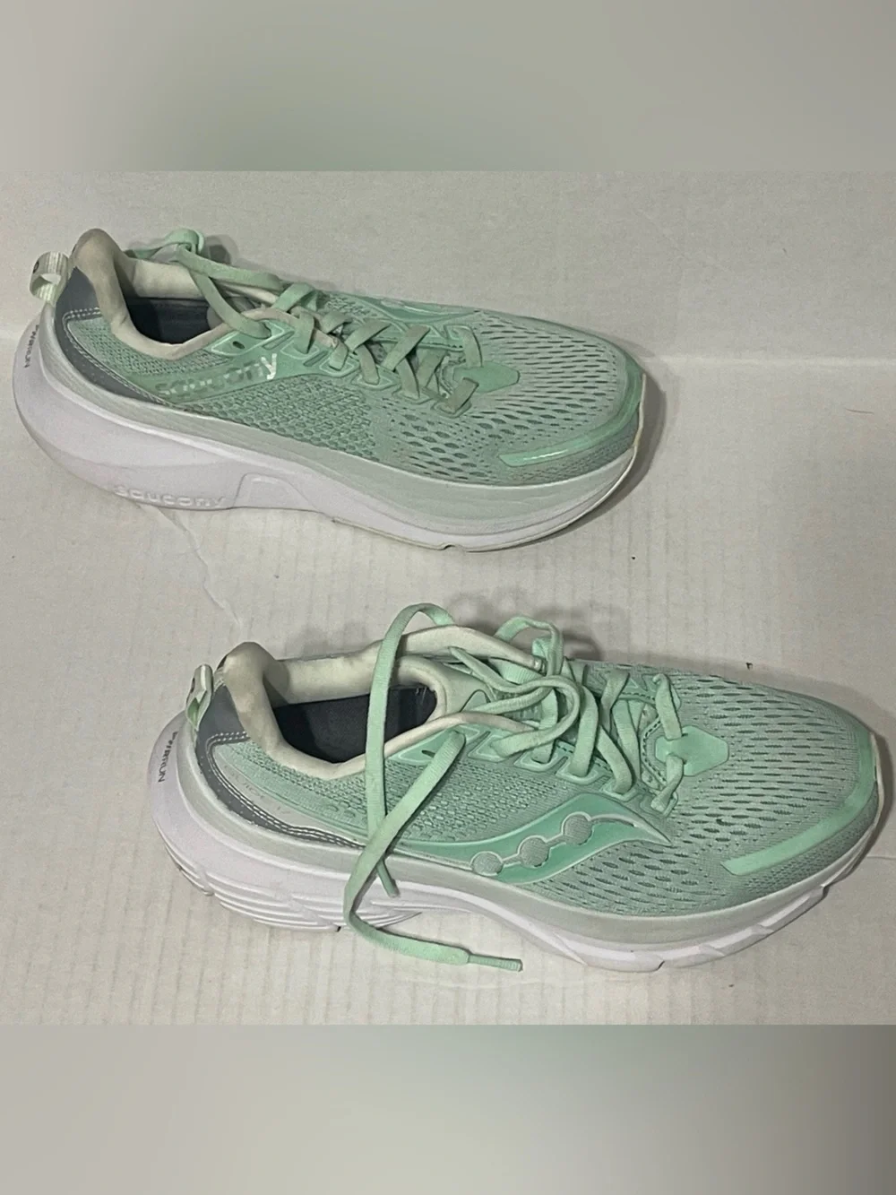Saucony Guide 17 - Women’s 7.5 - Jade/Foam - No Box
